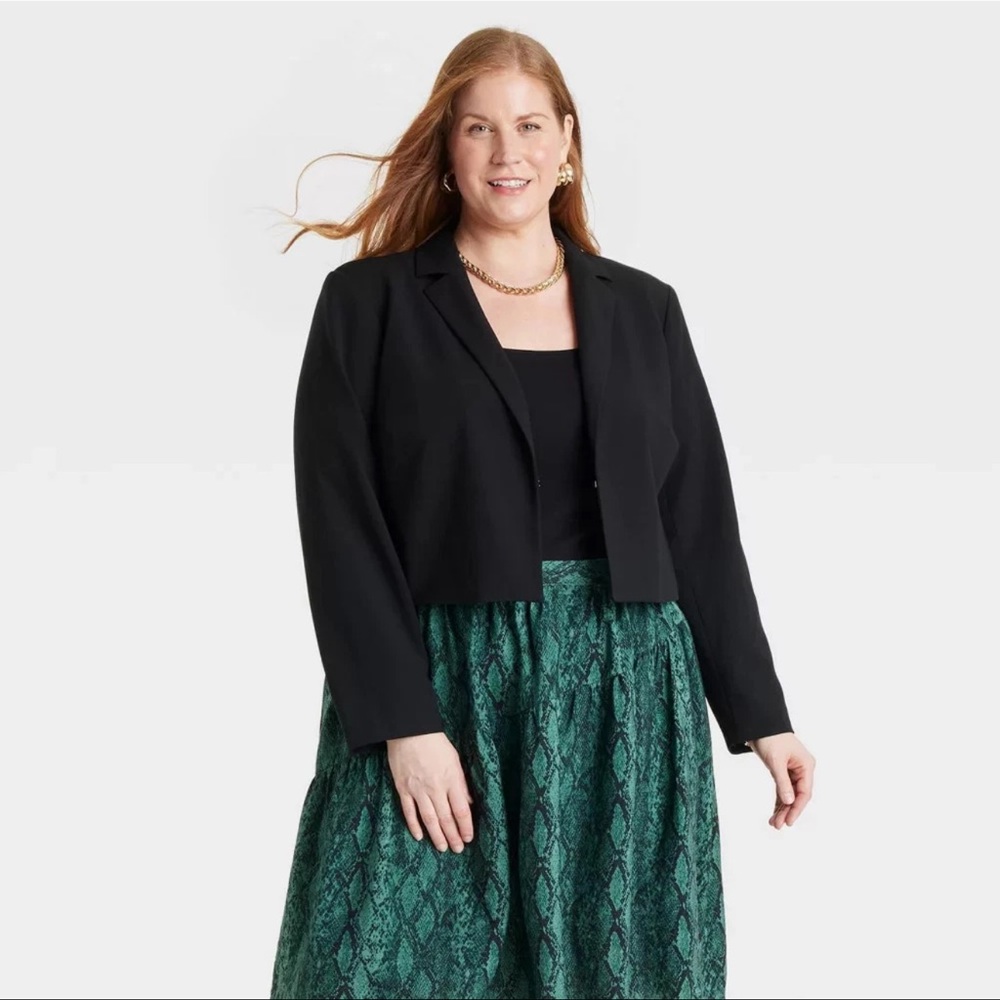 Ava & Viv Women's Cropped Blazer Jacket Crepe Length